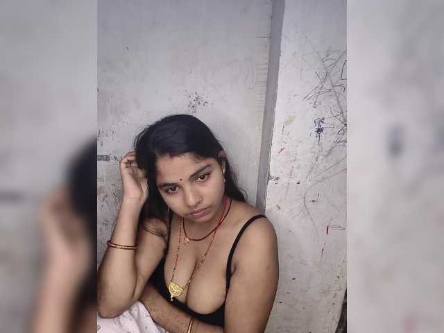 Tunnidelhi live cam on BongaCams