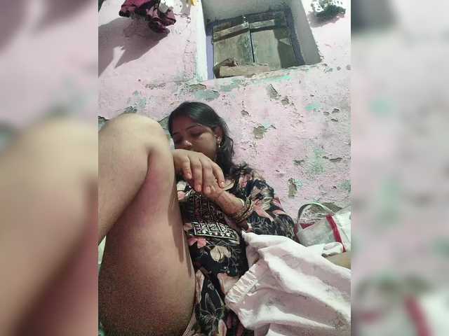 Tunnidelhi live cam on BongaCams