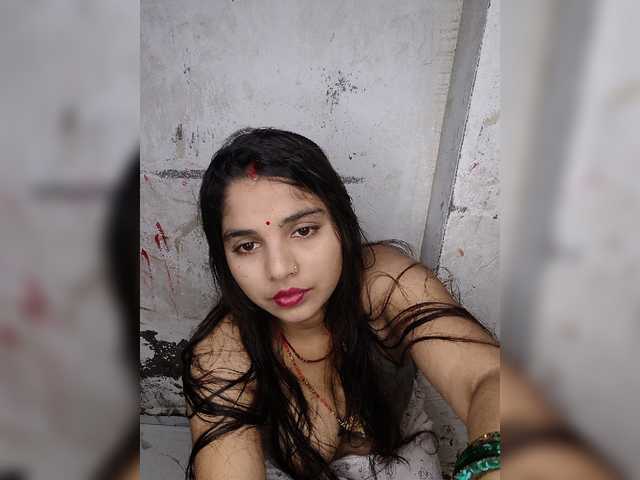 Tunnidelhi live webcam show