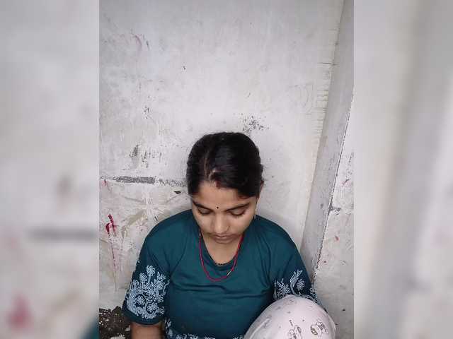 Tunnidelhi live cam on BongaCams