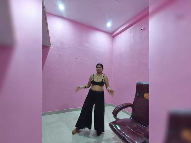Mascotuni live cam on BongaCams