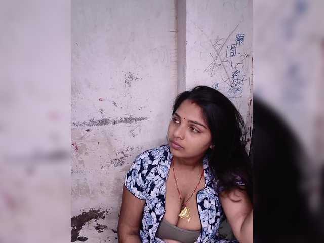 Tunnidelhi live cam on BongaCams