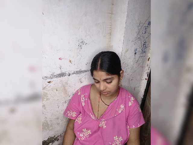 Tunnidelhi live webcam show