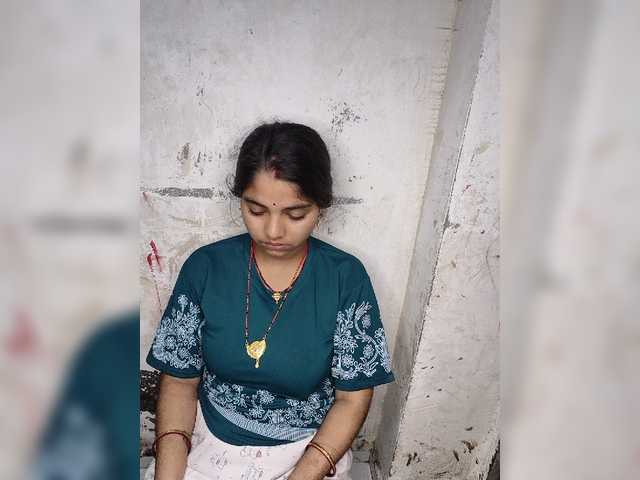 Tunnidelhi live cam on BongaCams