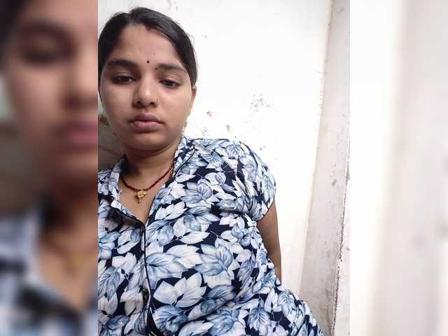 Tunnidelhi live webcam show
