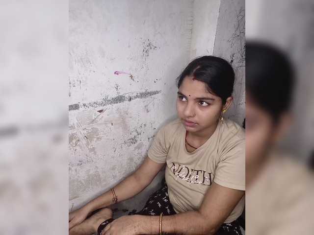 Tunnidelhi live cam on BongaCams