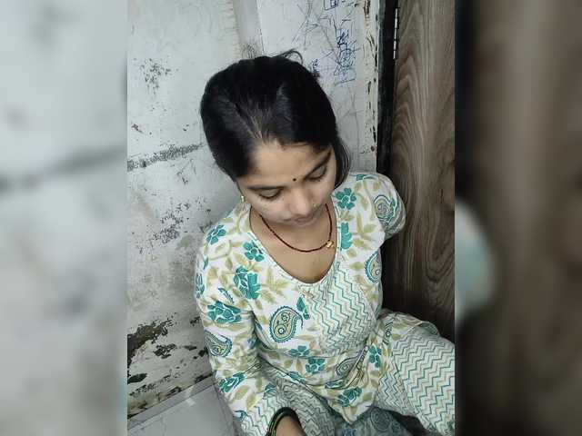 Tunnidelhi live cam on BongaCams