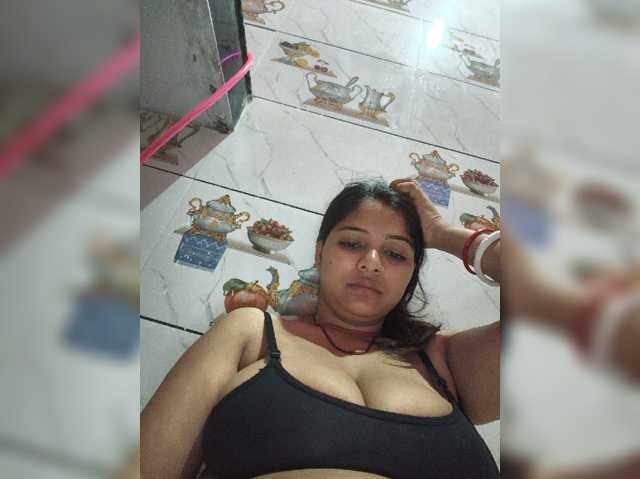 Tunnidelhi live cam on BongaCams