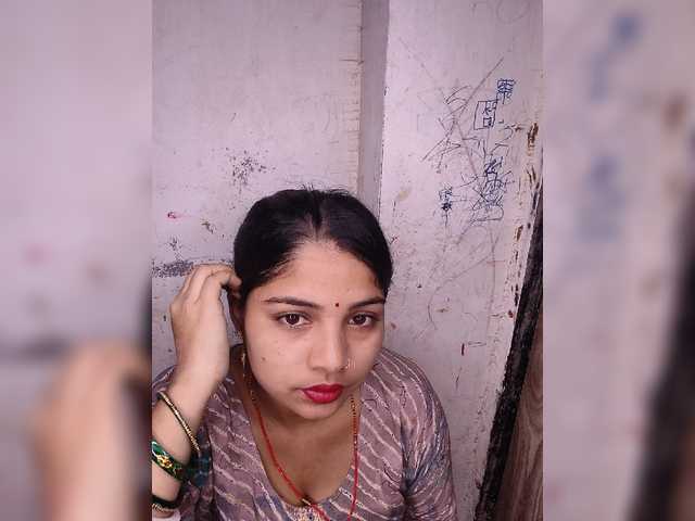 Tunnidelhi live cam on BongaCams