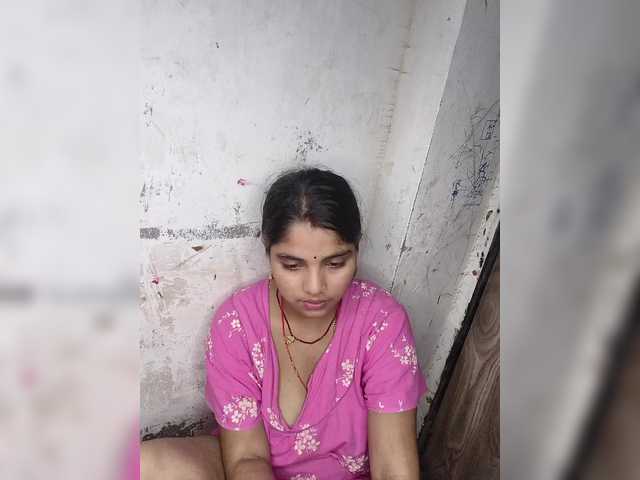 Tunnidelhi live webcam show