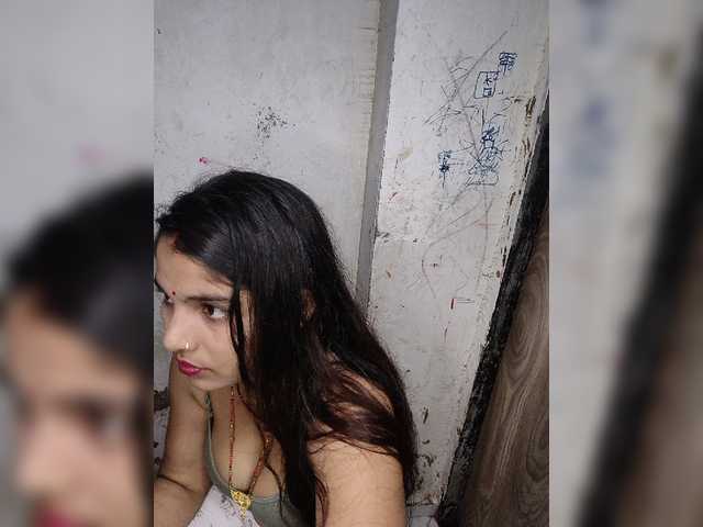 Tunnidelhi Nude Live Sex Shows