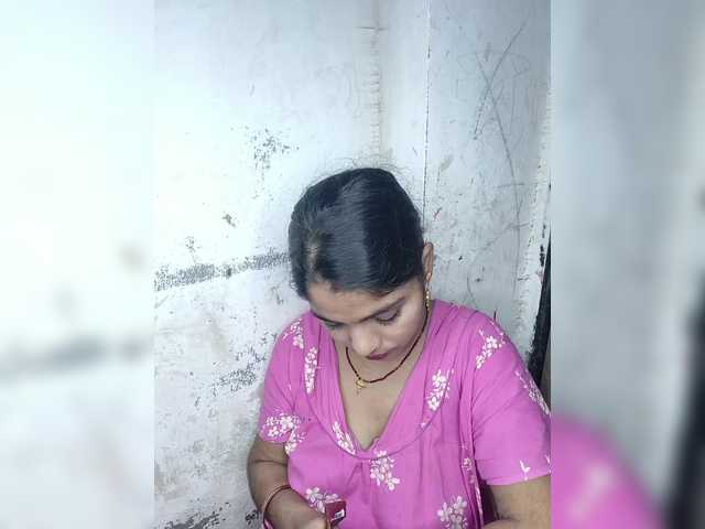 Tunnidelhi live cam on BongaCams