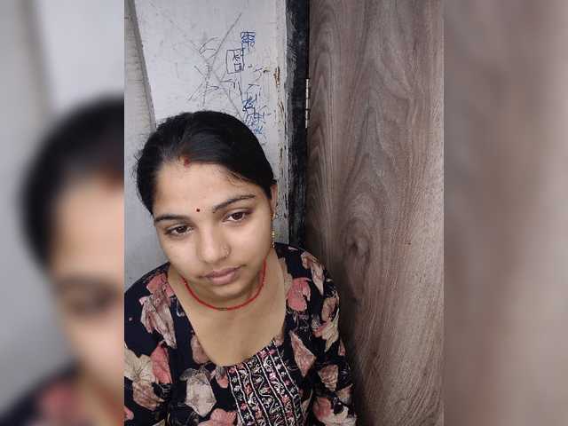 Tunnidelhi live cam on BongaCams