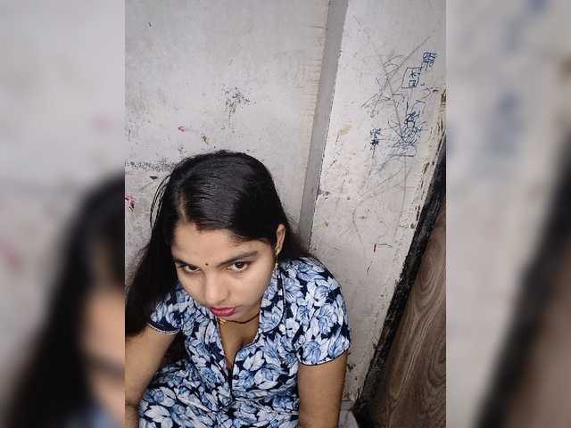 Tunnidelhi live webcam show