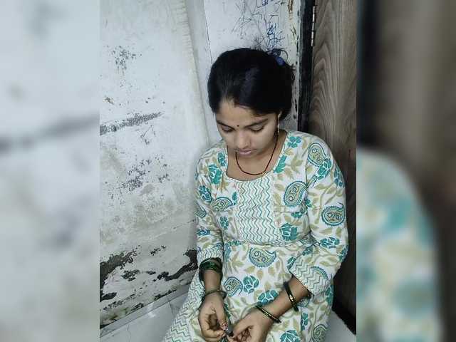 Tunnidelhi live cam on BongaCams