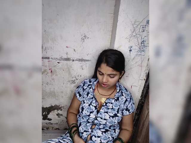 Tunnidelhi live webcam show