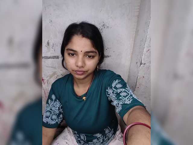 Tunnidelhi live cam on BongaCams