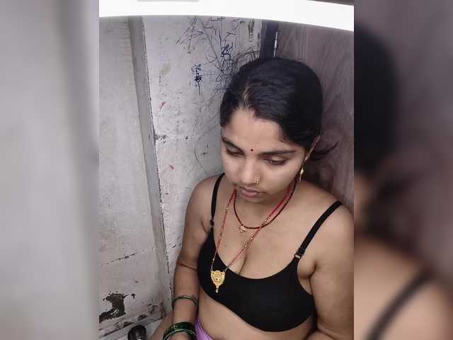 Tunnidelhi live webcam show