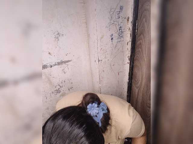 Tunnidelhi live webcam show