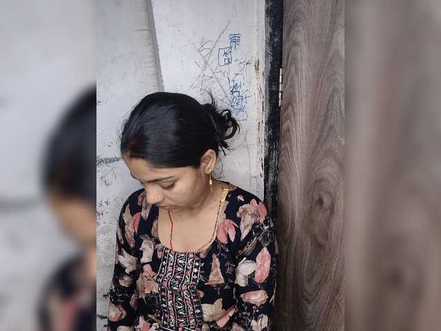 Tunnidelhi live cam on BongaCams