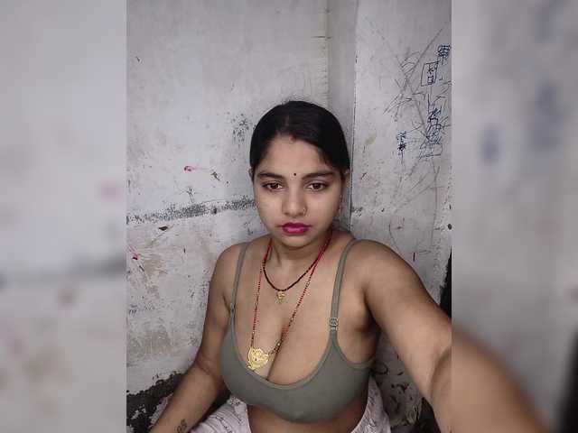 Tunnidelhi live webcam show