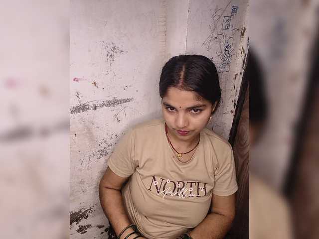 Tunnidelhi live webcam show