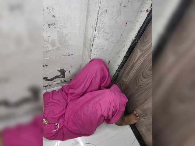 Tunnidelhi live cam