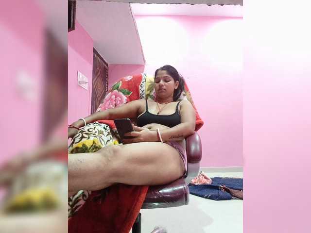 Tunnidelhi live cam on BongaCams