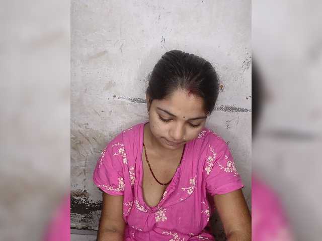 Tunnidelhi live cam on BongaCams