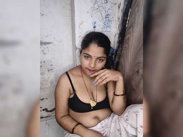 Tunnidelhi live cam on BongaCams
