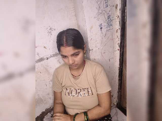 Tunnidelhi live webcam show