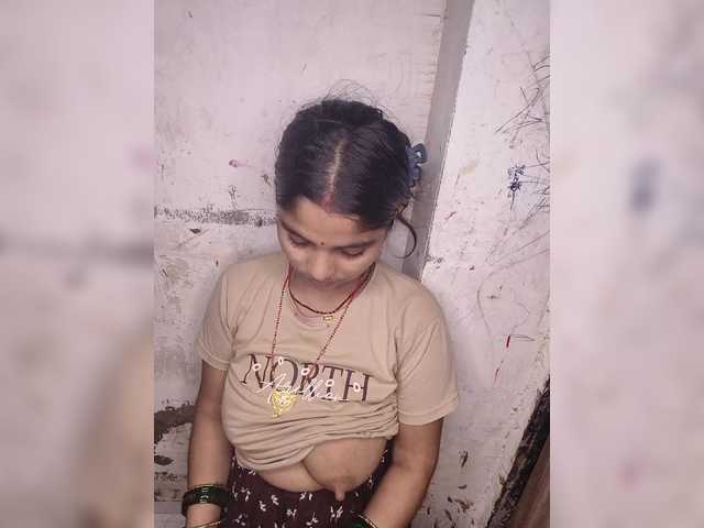Tunnidelhi live webcam show