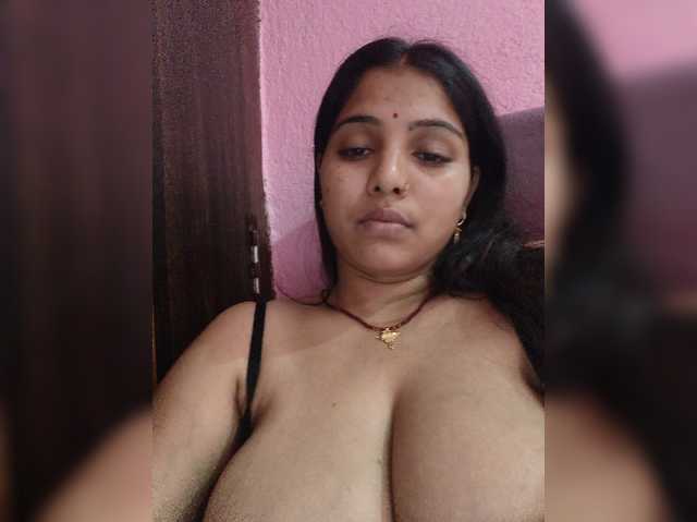 Mascotuni live cam on BongaCams