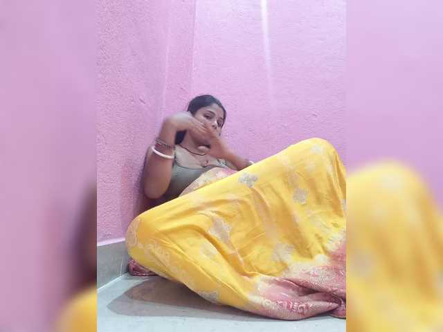 Tunnidelhi live cam on BongaCams