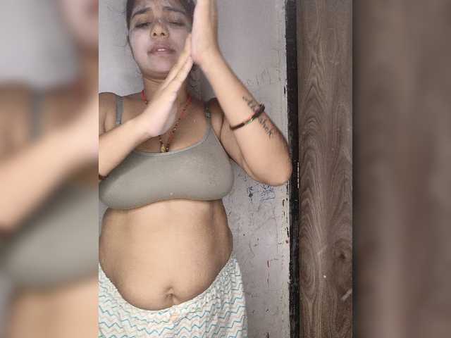 Tunnidelhi live cam on BongaCams
