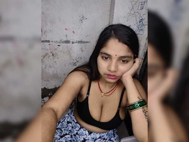 Tunnidelhi live webcam show