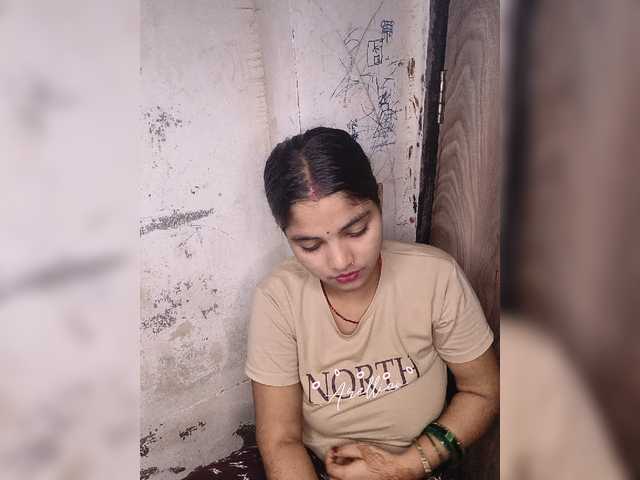 Tunnidelhi live webcam show
