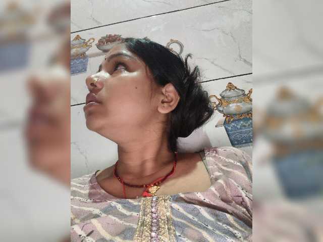 Tunnidelhi live cam on BongaCams