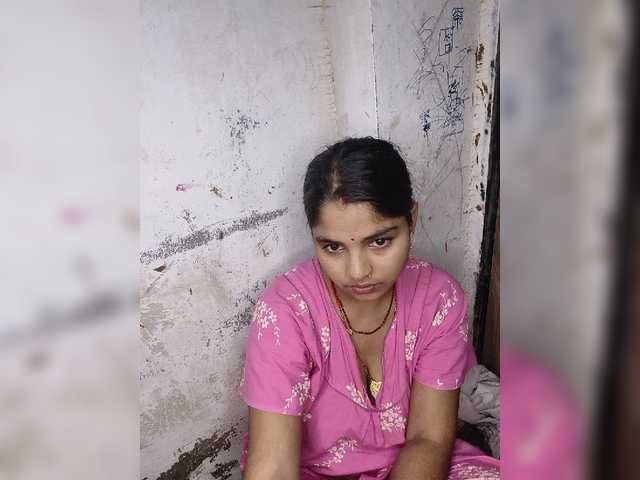 Tunnidelhi live webcam show