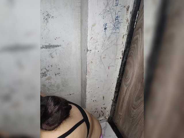 Tunnidelhi live webcam show