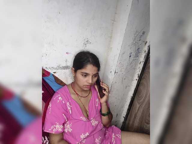 Tunnidelhi live webcam show