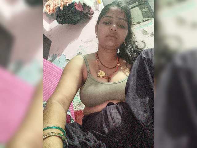 Tunnidelhi live cam on BongaCams