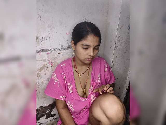 Tunnidelhi live webcam show