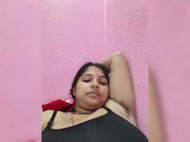 Tunnidelhi live cam on BongaCams