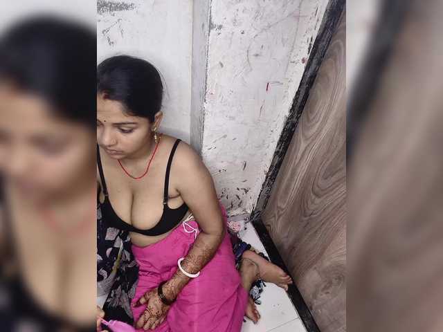 Tunnidelhi live cam on BongaCams