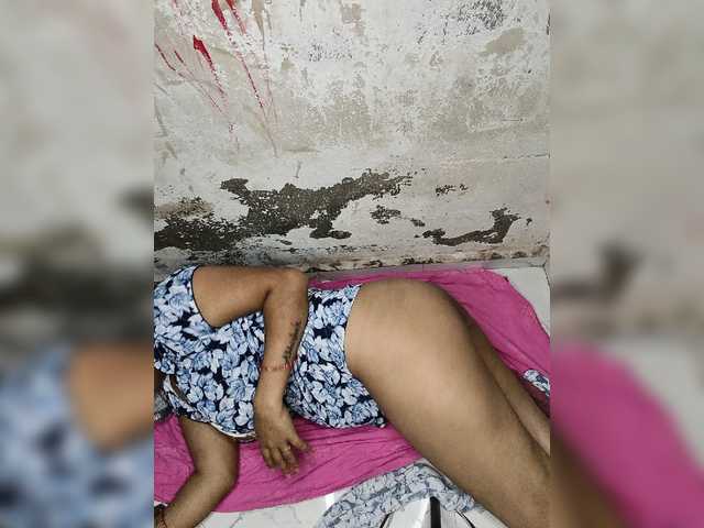 Tunnidelhi live cam on BongaCams