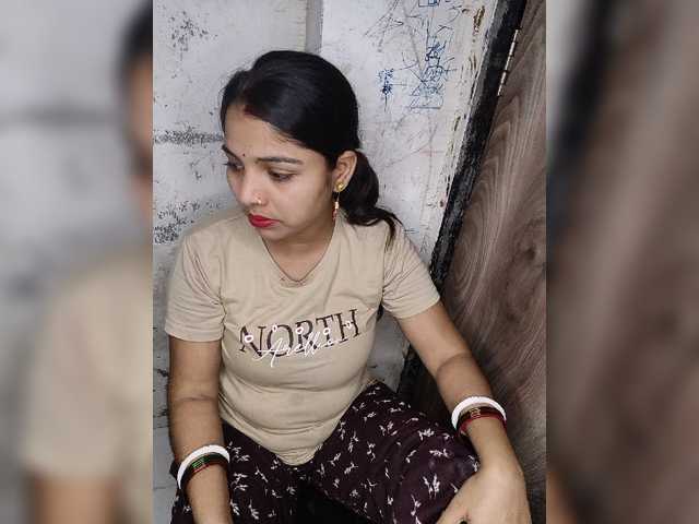 Tunnidelhi live cam on BongaCams