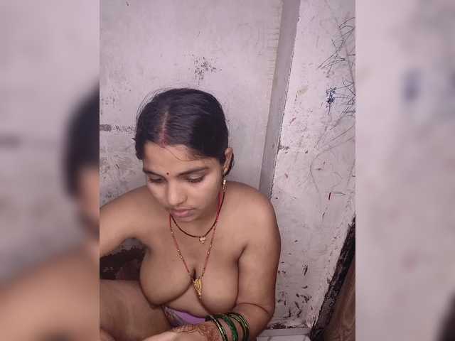 Tunnidelhi live webcam show