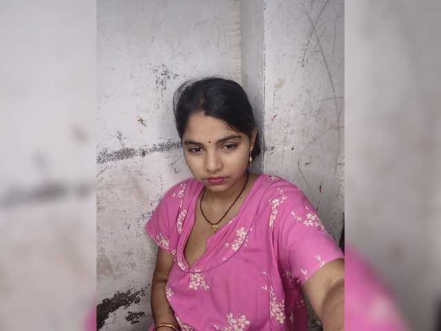 Tunnidelhi live cam on BongaCams