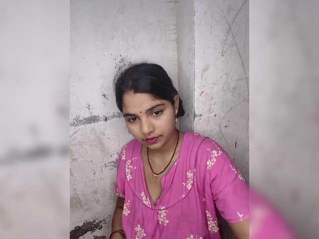 Tunnidelhi live cam on BongaCams
